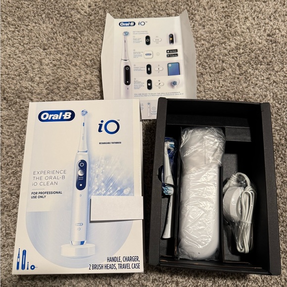 Oral-B iO Toothbrush - Picture 2 of 3